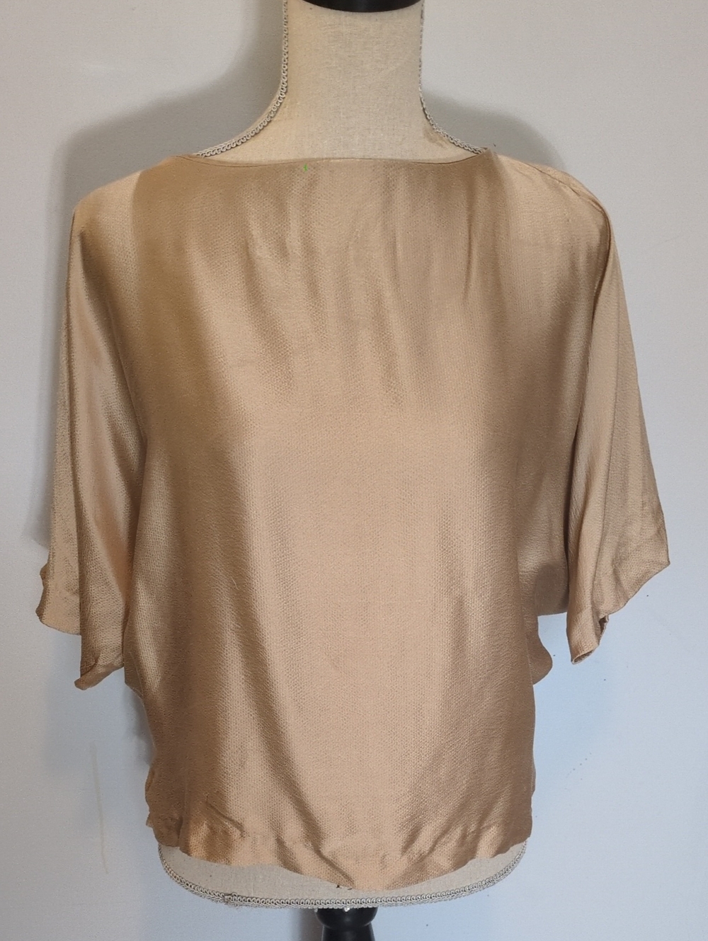 Club Monaco Elegant Women’s Satin Short-Sleeve Top XS/S